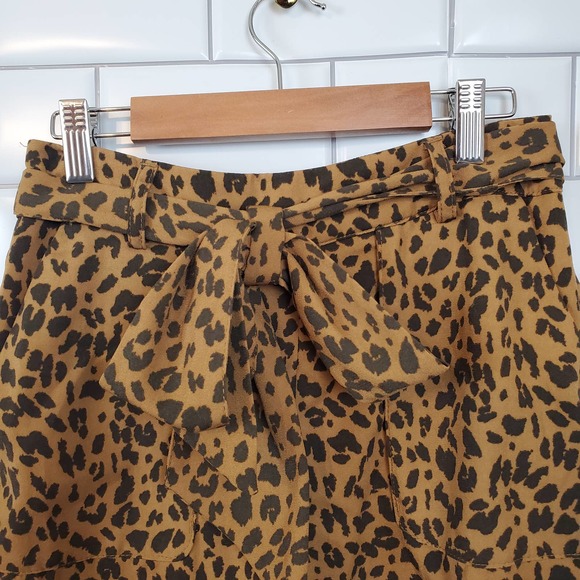 A NEW DAY | ANIMAL PRINT LEOPARD CINCHED WAIST DRESSY SHORT SHORTS WOMEN SIZE XS - Picture 6 of 17